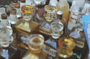 Discounted Designer Perfumes: Where to Find Authentic Fragrances for Less